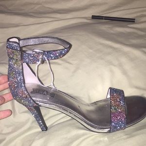 Size 8 1/2 heals never worn
